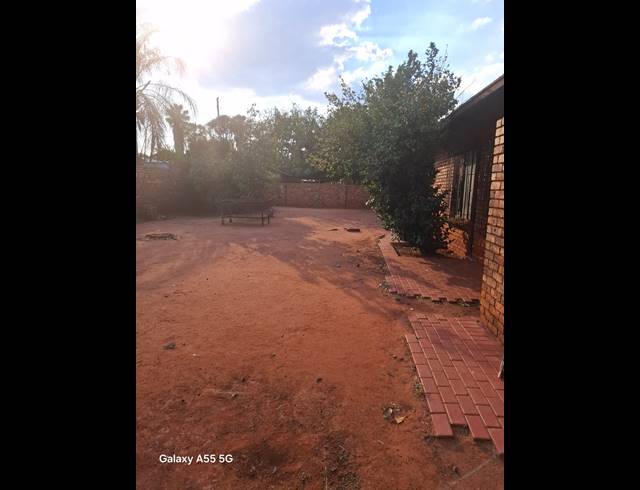 3 BEDROOM FREEHOLD FOR SALE IN CLARINA